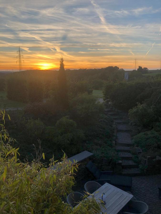 Attraktive Wohnung-Elztalidyll-Zwischen Mosel,Nuerburgring Und Burg Eltz Kollig المظهر الخارجي الصورة