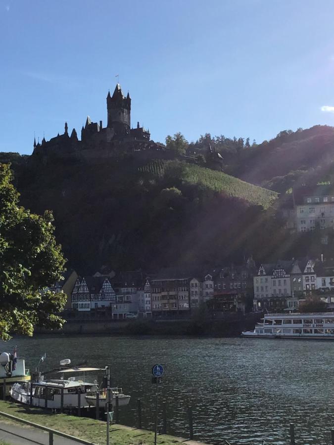 Attraktive Wohnung-Elztalidyll-Zwischen Mosel,Nuerburgring Und Burg Eltz Kollig المظهر الخارجي الصورة