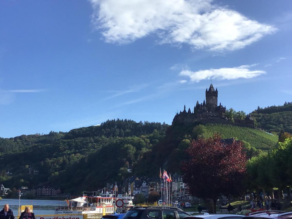 Attraktive Wohnung-Elztalidyll-Zwischen Mosel,Nuerburgring Und Burg Eltz Kollig المظهر الخارجي الصورة
