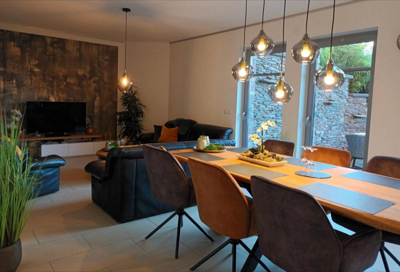 Attraktive Wohnung-Elztalidyll-Zwischen Mosel,Nuerburgring Und Burg Eltz Kollig المظهر الخارجي الصورة
