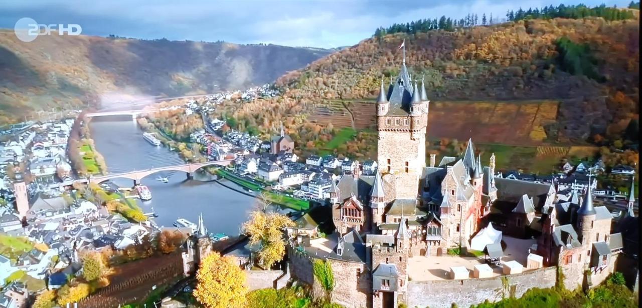 Attraktive Wohnung-Elztalidyll-Zwischen Mosel,Nuerburgring Und Burg Eltz Kollig المظهر الخارجي الصورة